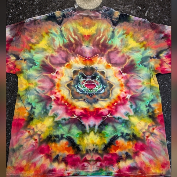 Custom Tie Dye New Gildan XL T-shirt - Picture 2 of 4